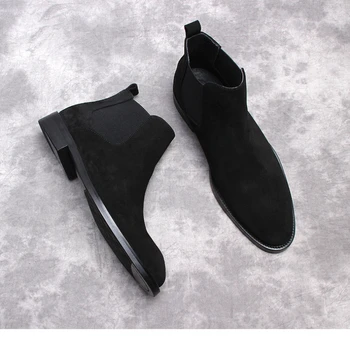 אופנה פרה זמש Mens מגפי יוקרתי עור אמיתי 2023 סתיו חדש עבודת יד שחור אלגנטי צ ' לסי שמלת הכלה חברתית נעליים