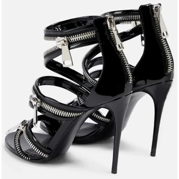 סקסי שחור עקבים גבוהים מתכת דקורטיביים משאבת נעלי קיץ סיבוב הראש מילה נשים סנדלים רוכסן Sapato Feminino