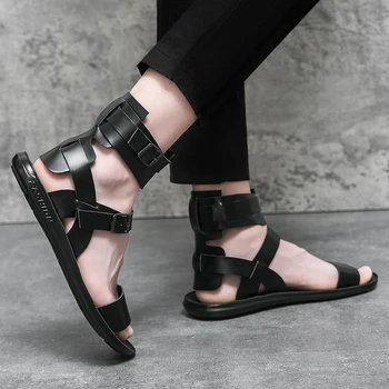 קיץ אופנה המסלול סנדלים צמרות גבוהות עור נעליים מזדמנים לנשימה חוף סנדלים חיצוני נעלי שחור לבן נעלי הרומית