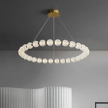 מעגלי הכדור תלויות מנורות על התקרה נחושת אור יוקרה מעצב חרוז שרשרת תליון אמנות מודרנית הביתה אסתטיקה קישוט