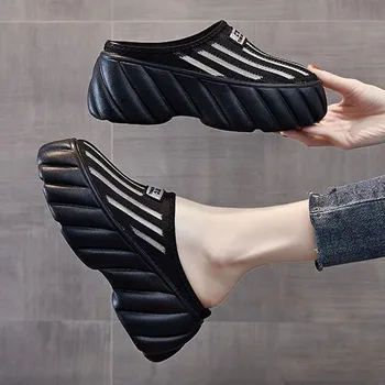 הקיץ החדש של הנשים אופנה אישיות גן נעליים רשת לנשימה החוף Baotou סנדלים צדדי עבה הבלעדי אנטי להחליק נעלי בית