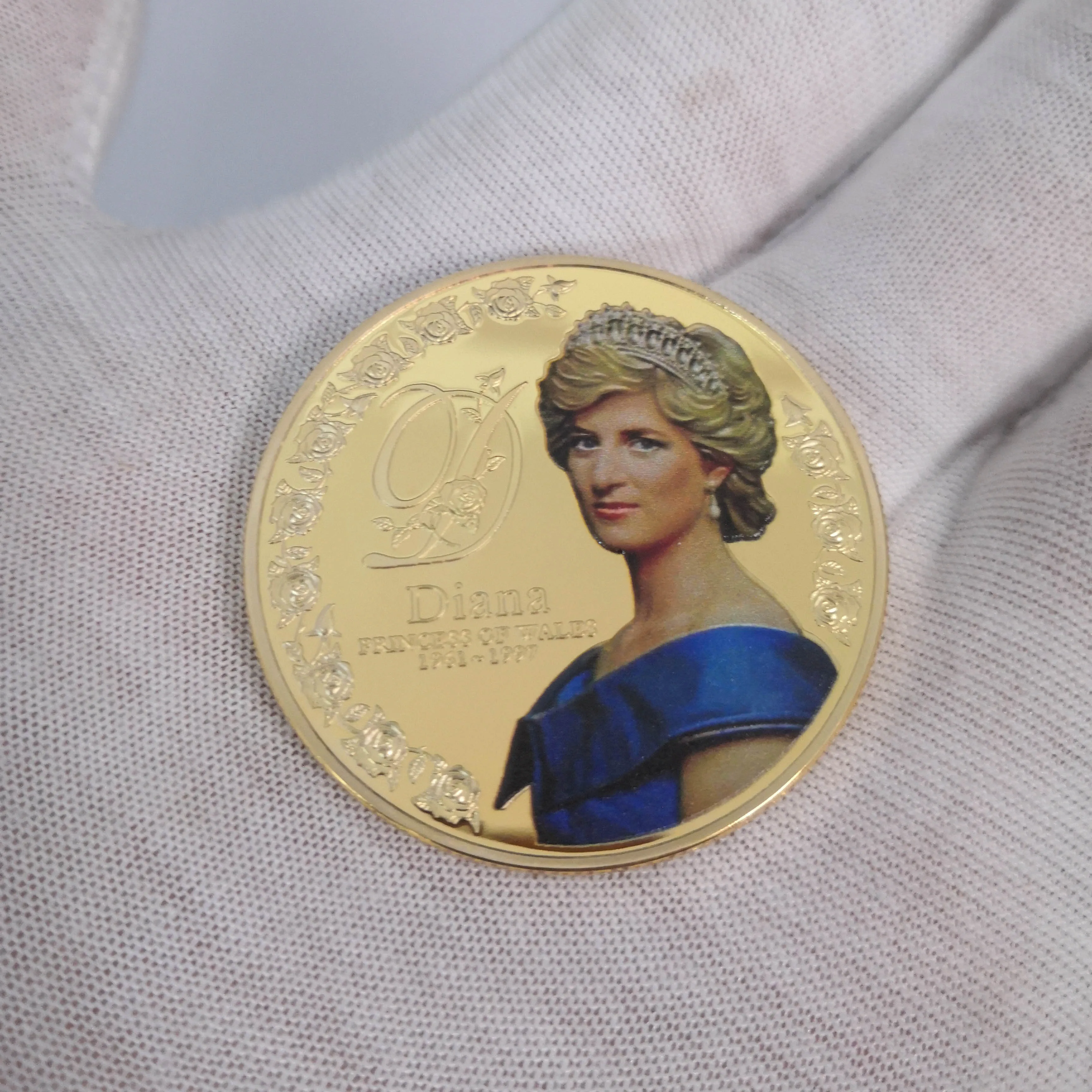 הנסיכה דיאנה מצופה זהב מטבע רוז אוהבת פרפר הכתר מזכרות מתנות - 2