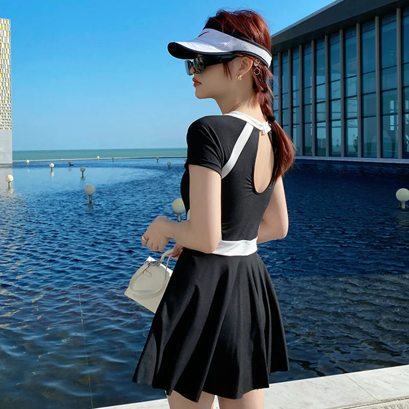 אחד פיסת חוף ללבוש אסיה חדשים גדולים של נשים מוצק חצאית בסגנון שמרני ללא משענת בחזה שרוול קצר המעיין בגדי ים - 3